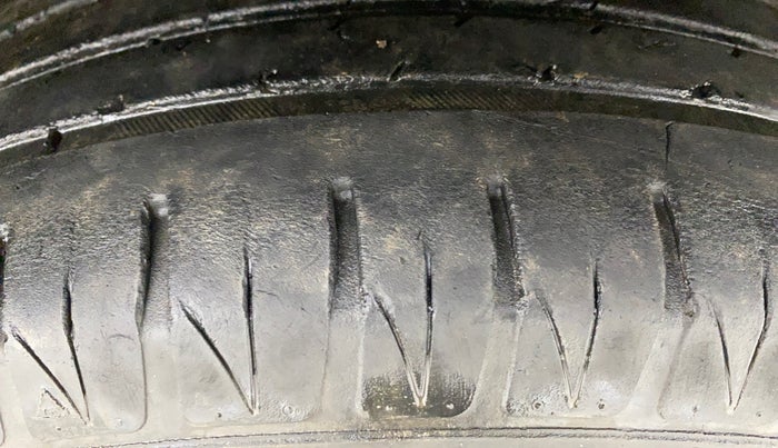 2021 Toyota URBAN CRUISER PREMIUM GRADE AT, Petrol, Automatic, 32,548 km, Right Front Tyre Tread