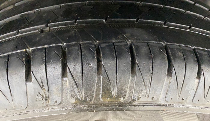 2021 Toyota URBAN CRUISER PREMIUM GRADE AT, Petrol, Automatic, 32,548 km, Right Rear Tyre Tread