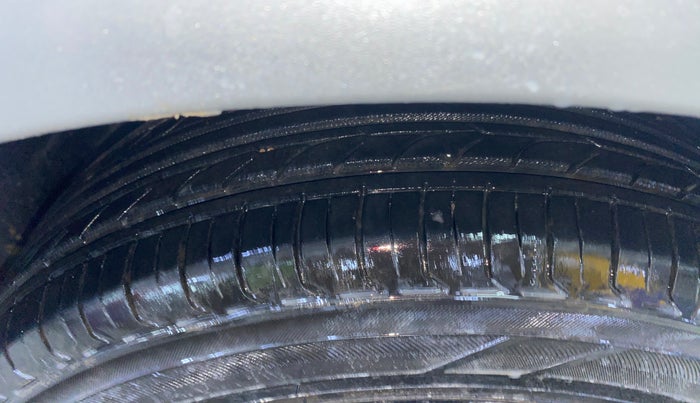 2018 Datsun Go T, CNG, Manual, 41,632 km, Right Front Tyre Tread