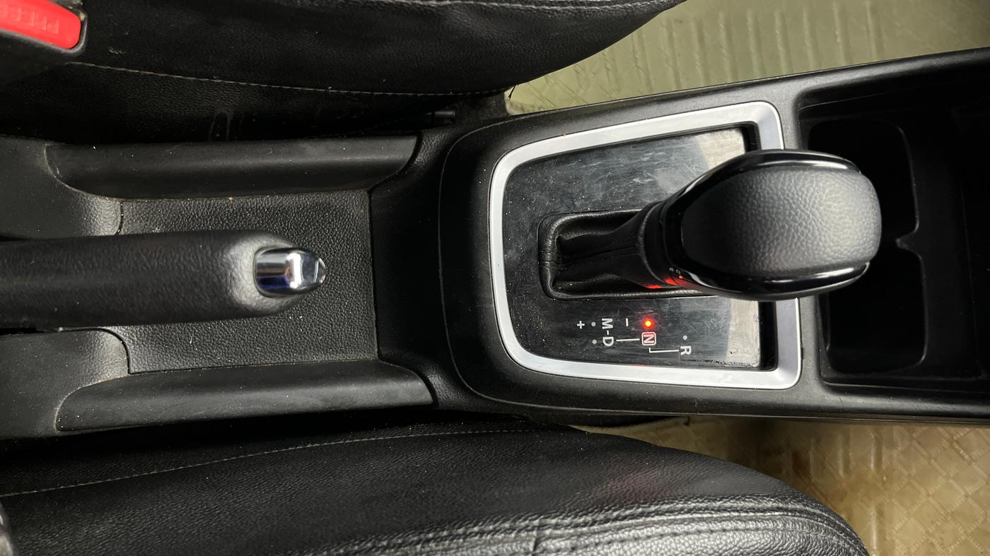 2019 Maruti Swift ZXI AMT, Petrol, Automatic, 75,554 km, Gear Lever