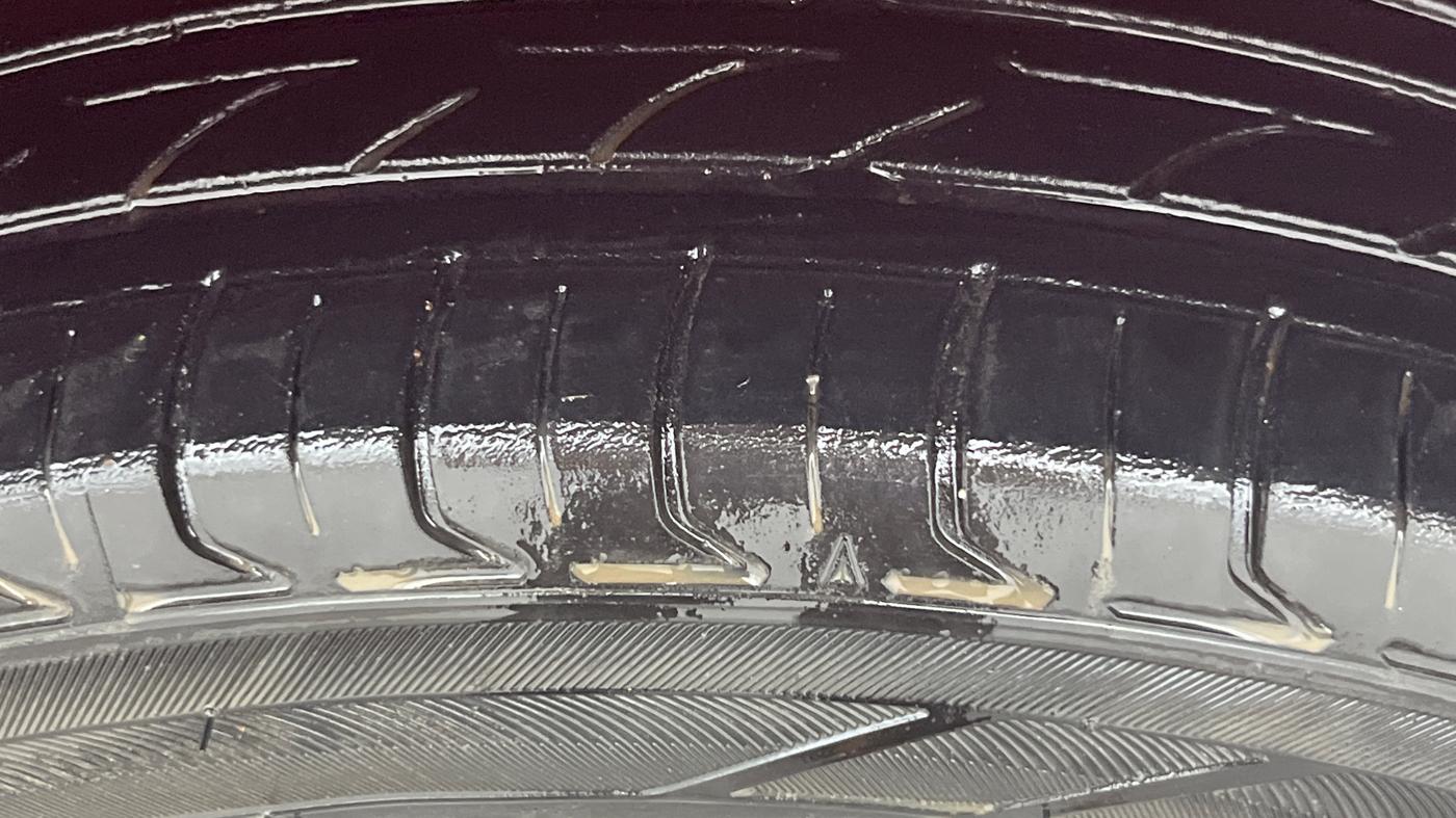 2019 Maruti Swift ZXI AMT, Petrol, Automatic, 75,554 km, Left Rear Tyre Tread