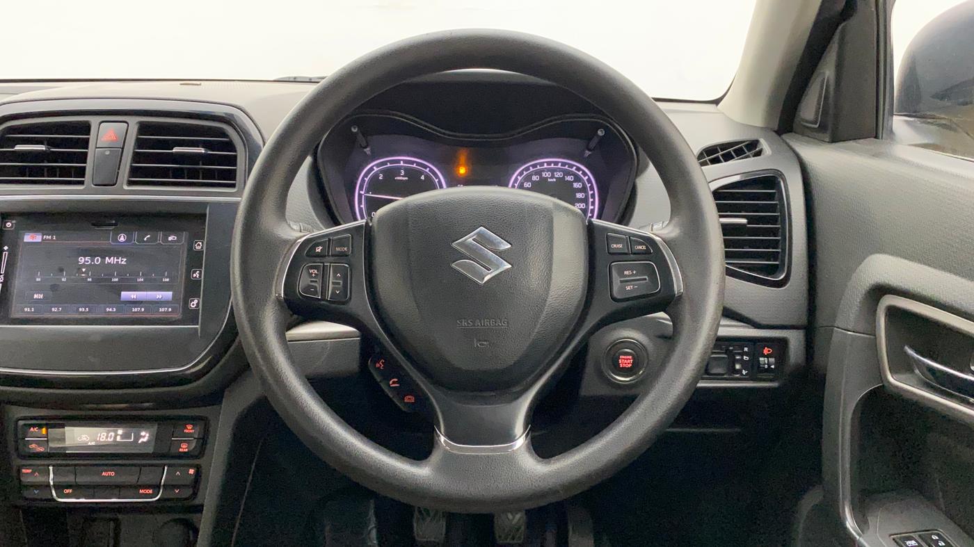 2016 Maruti Vitara Brezza ZDI PLUS, Diesel, Manual, 39,728 km, Steering Wheel Close Up