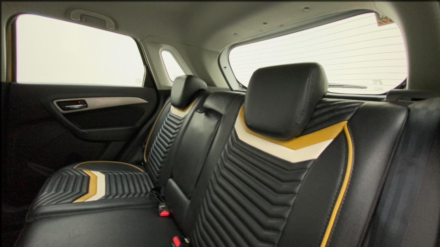2016 Maruti Vitara Brezza ZDI PLUS, Diesel, Manual, 39,728 km, Right Side Rear Door Cabin