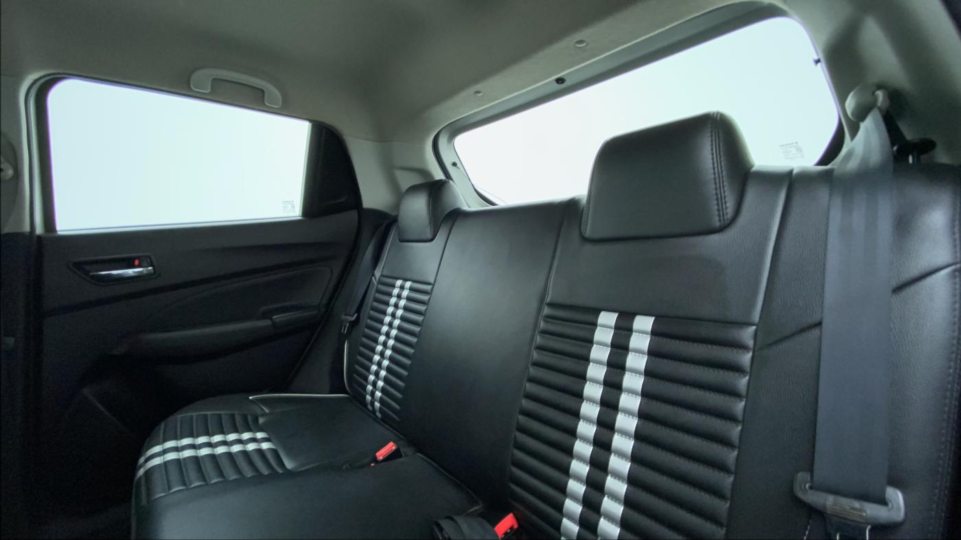 2020 Maruti Swift VXI D, Petrol, Manual, 42,783 km, Right Side Rear Door Cabin