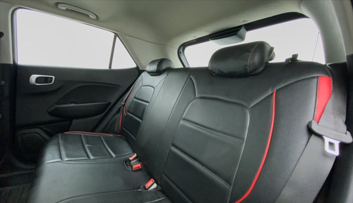 2021 Hyundai VENUE 1.5 SX(O) EXECUTIVE CRDI, Diesel, Manual, 36,366 km, Right Side Rear Door Cabin
