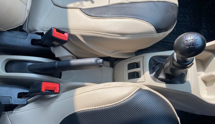 2019 Maruti Alto LXI, Petrol, Manual, 73,267 km, Gear Lever