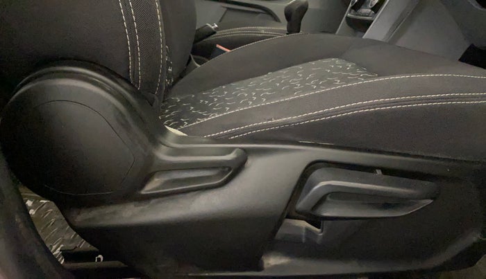 2021 Tata Tiago XZ PLUS PETROL, Petrol, Manual, 70,377 km, Driver Side Adjustment Panel