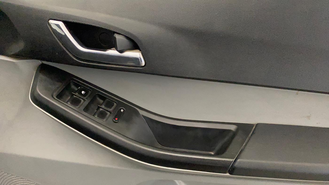 2021 Tata Tiago XZ PLUS PETROL, Petrol, Manual, 70,495 km, Driver Side Door Panels Control