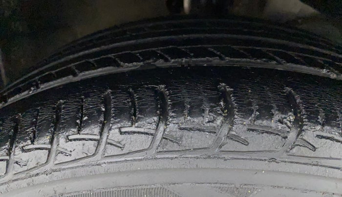2018 Maruti Baleno DELTA CVT PETROL 1.2, Petrol, Automatic, 54,921 km, Right Front Tyre Tread