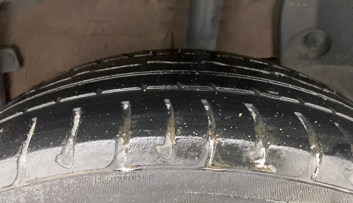 2017 Renault Duster RXS CVT, Petrol, Automatic, 54,426 km, Left Rear Tyre Tread