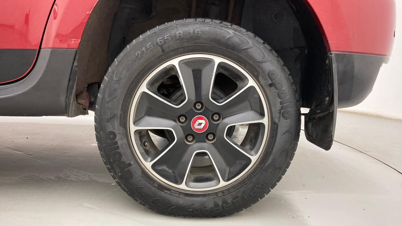 2017 Renault Duster RXS CVT, Petrol, Automatic, 54,426 km, Left Rear Wheel