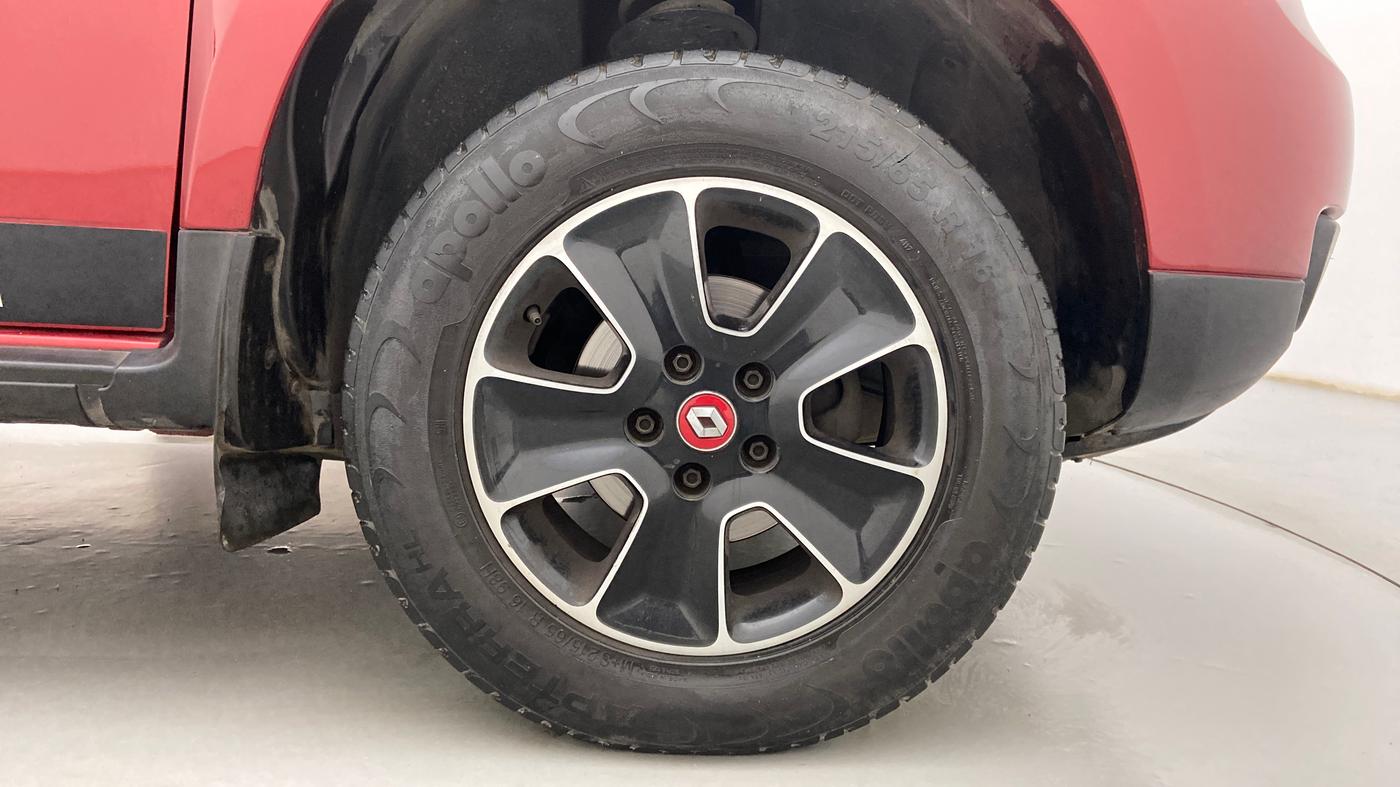 2017 Renault Duster RXS CVT, Petrol, Automatic, 54,426 km, Right Front Wheel