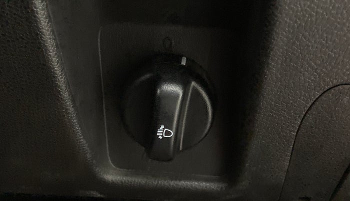 2017 Renault Duster RXS CVT, Petrol, Automatic, 54,426 km, Dashboard - Headlight height adjustment not working