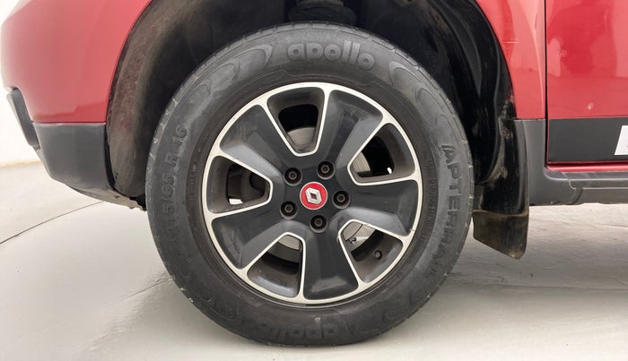 2017 Renault Duster RXS CVT, Petrol, Automatic, 54,426 km, Left Front Wheel