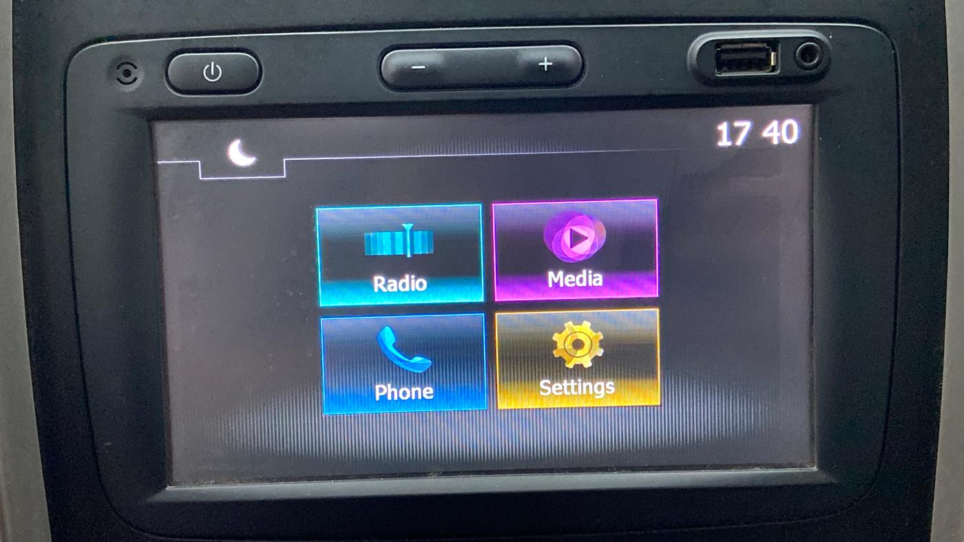 2017 Renault Duster RXS CVT, Petrol, Automatic, 54,426 km, Infotainment System
