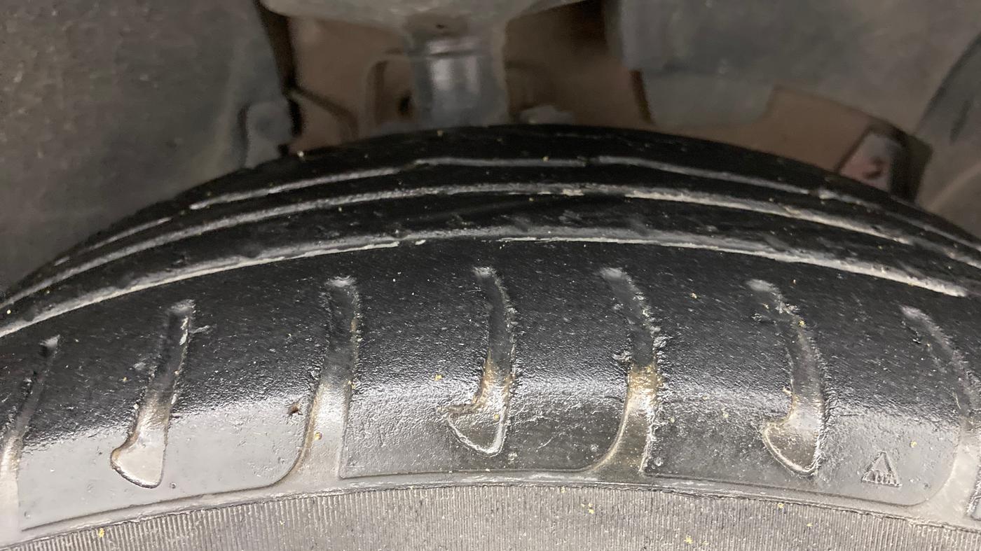 2017 Renault Duster RXS CVT, Petrol, Automatic, 54,426 km, Right Front Tyre Tread