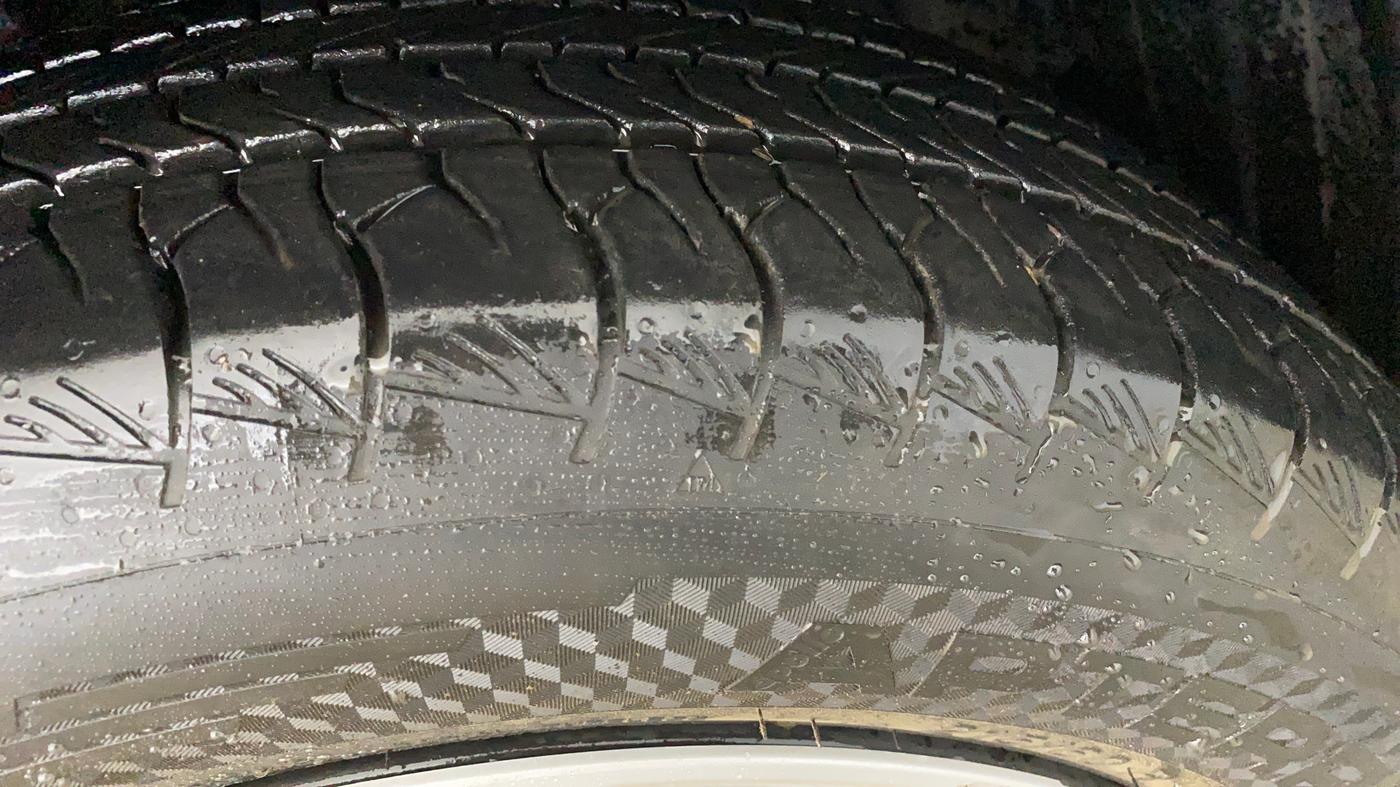 2023 Maruti Grand Vitara SIGMA SMART HYBRID, Petrol, Manual, 12,926 km, Right Front Tyre Tread
