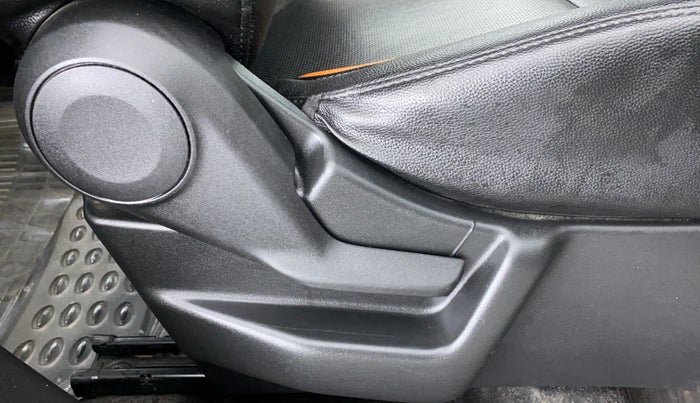 2019 Maruti New Wagon-R LXI 1.0 L, Petrol, Manual, 13,302 km, Driver Side Adjustment Panel