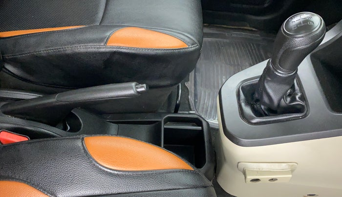2019 Maruti New Wagon-R LXI 1.0 L, Petrol, Manual, 13,302 km, Gear Lever