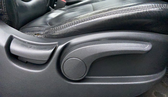 2019 Hyundai Creta 1.6 VTVT SX AUTO, Petrol, Automatic, 23,319 km, Driver Side Adjustment Panel