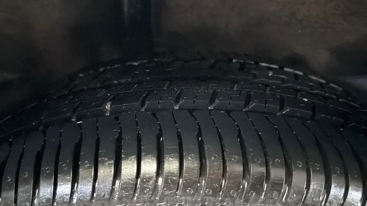 2015 Ford Ecosport TITANIUM 1.5L PETROL AT, Petrol, Automatic, 19,675 km, Right Rear Tyre Tread