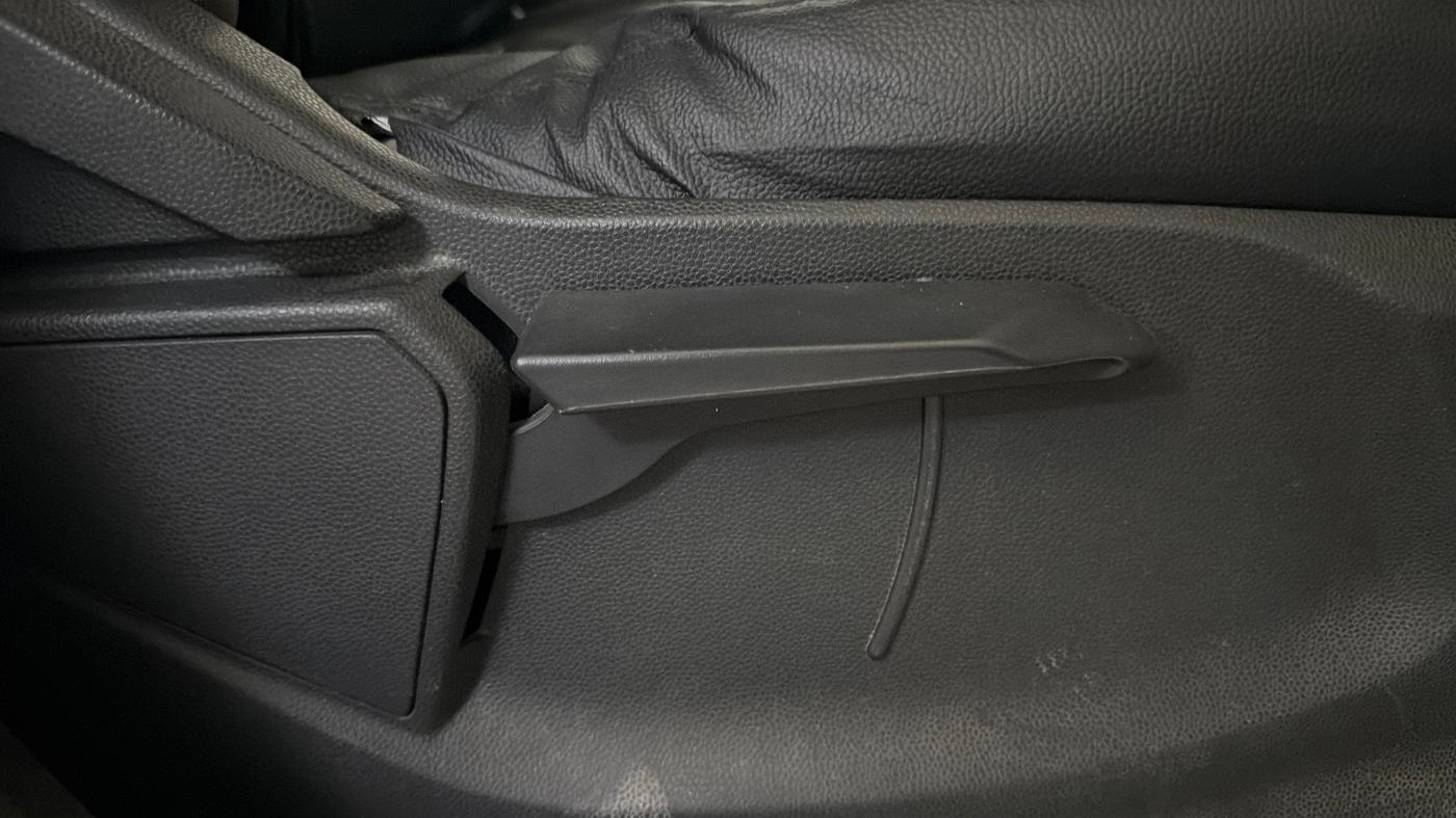 2015 Ford Ecosport TITANIUM 1.5L PETROL AT, Petrol, Automatic, 19,675 km, Driver Side Adjustment Panel