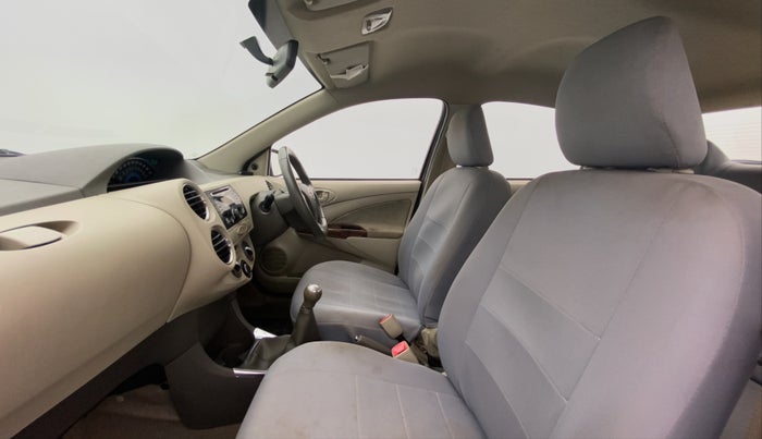 2013 Toyota Etios V, Petrol, Manual, 50,578 km, Right Side Front Door Cabin