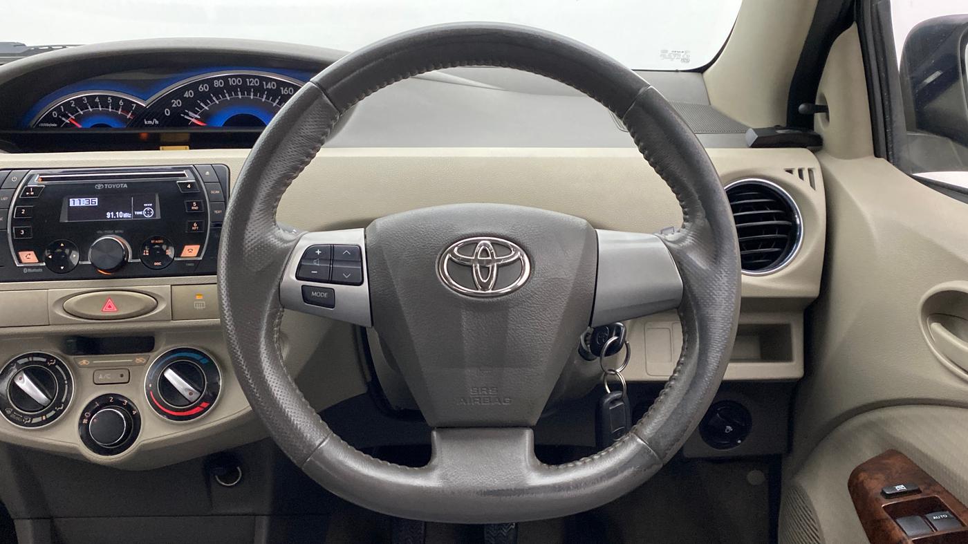 2013 Toyota Etios V, Petrol, Manual, 50,578 km, Steering Wheel Close Up