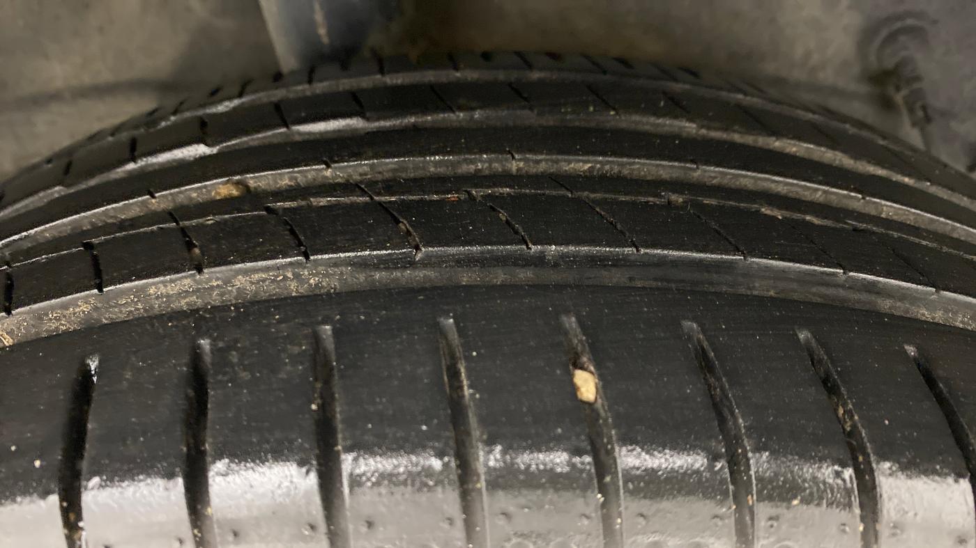 2013 Toyota Etios V, Petrol, Manual, 50,578 km, Right Rear Tyre Tread