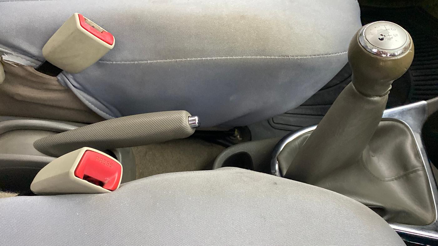 2013 Toyota Etios V, Petrol, Manual, 50,578 km, Gear Lever