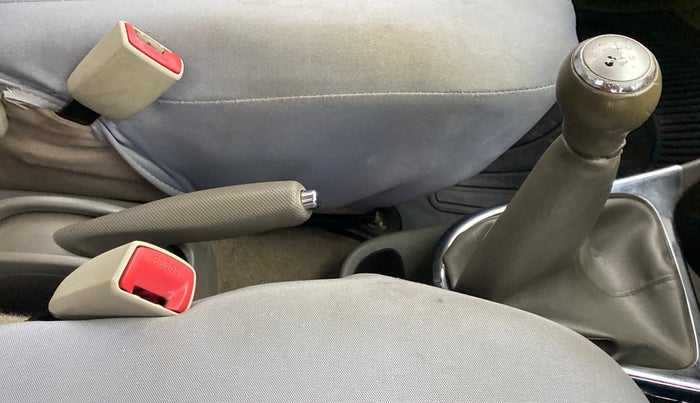 2013 Toyota Etios V, Petrol, Manual, 50,578 km, Gear Lever