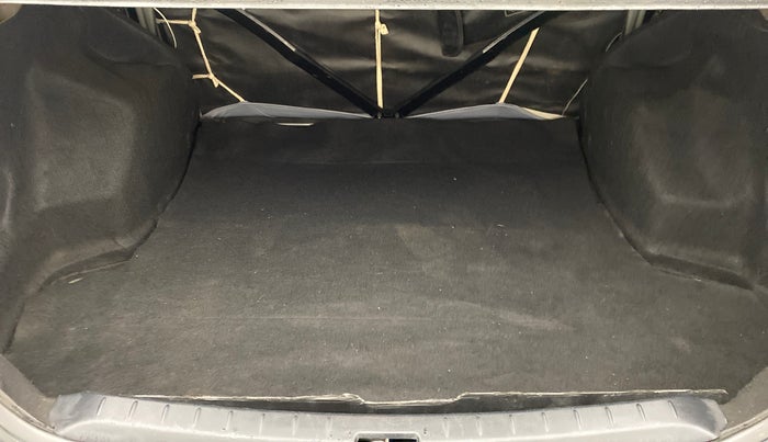 2013 Toyota Etios V, Petrol, Manual, 50,578 km, Boot Inside