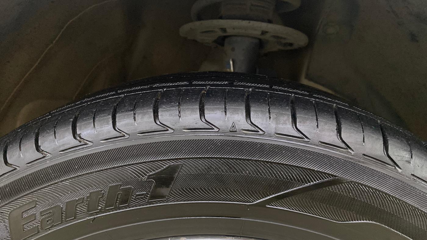 2023 Maruti Dzire ZXI CNG, CNG, Manual, 67,776 km, Right Front Tyre Tread
