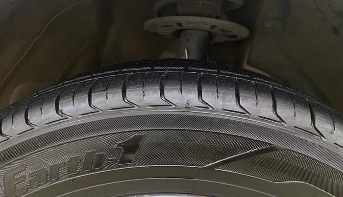 2023 Maruti Dzire ZXI CNG, CNG, Manual, 67,776 km, Right Front Tyre Tread