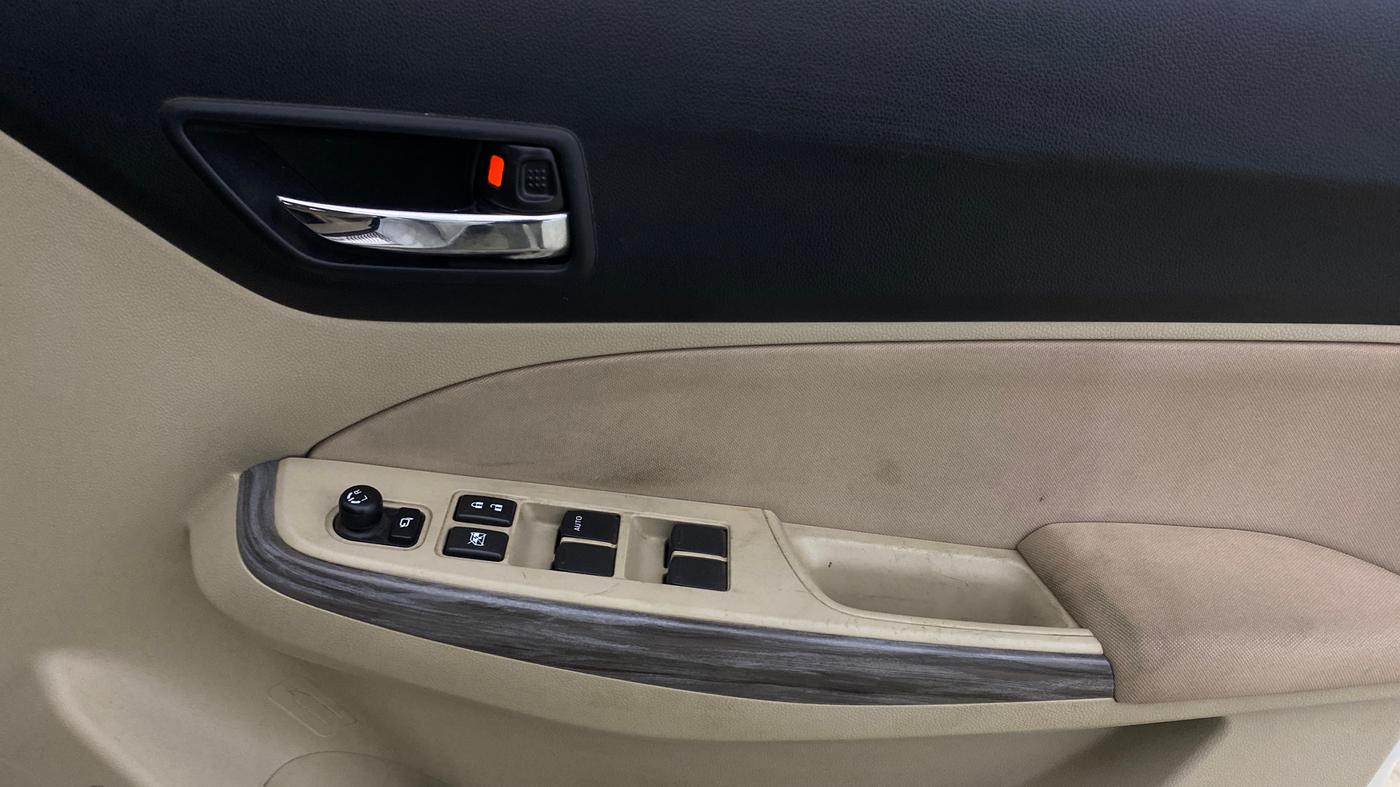 2023 Maruti Dzire ZXI CNG, CNG, Manual, 67,776 km, Driver Side Door Panels Control
