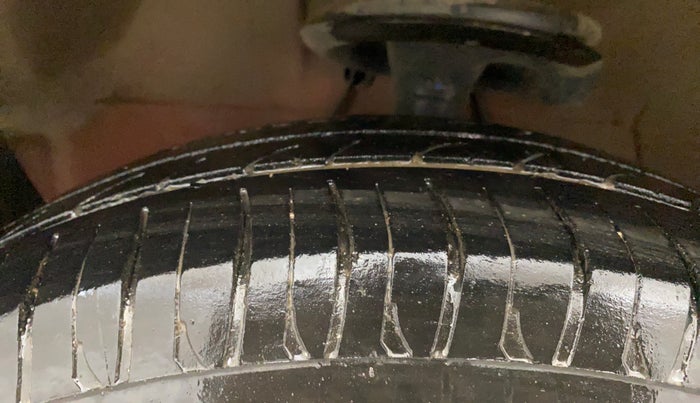 2012 Maruti Ritz ZXI, Petrol, Manual, 61,061 km, Left Front Tyre Tread