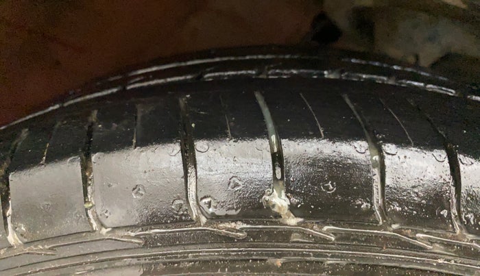 2012 Maruti Ritz ZXI, Petrol, Manual, 61,061 km, Right Front Tyre Tread