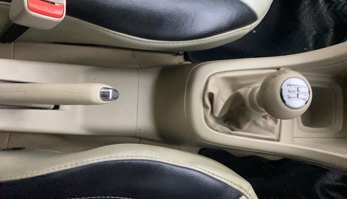 2017 Maruti Ertiga VXI, Petrol, Manual, 68,312 km, Gear Lever