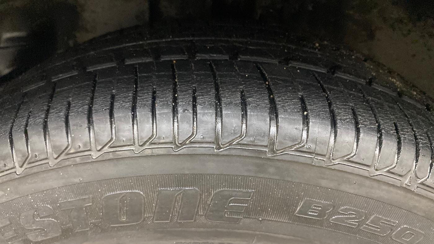 2018 Toyota Corolla Altis J PETROL, Petrol, Manual, 70,965 km, Left Front Tyre Tread