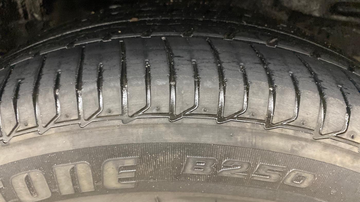2018 Toyota Corolla Altis J PETROL, Petrol, Manual, 70,965 km, Left Rear Tyre Tread