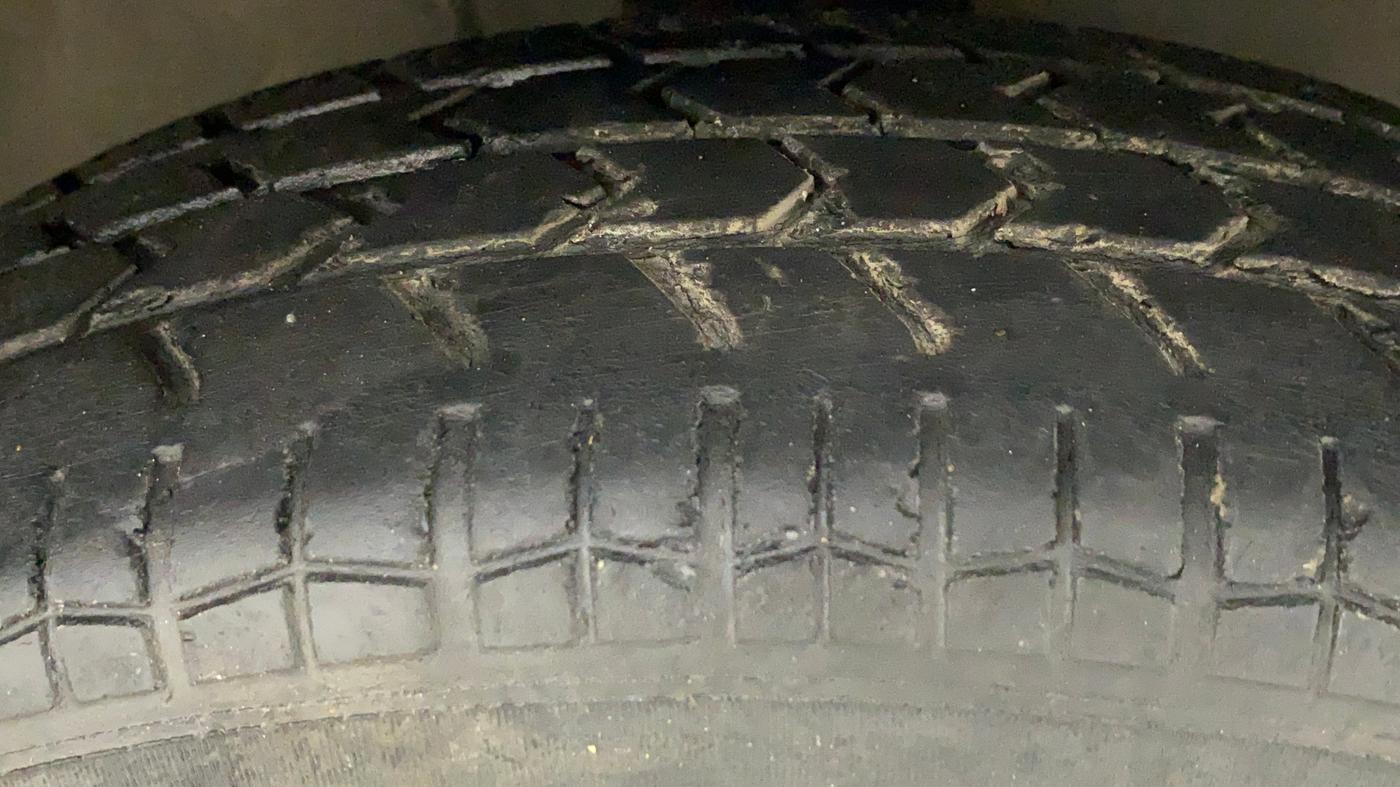 2010 Maruti Ritz VXI, Petrol, Manual, 82,020 km, Right Front Tyre Tread