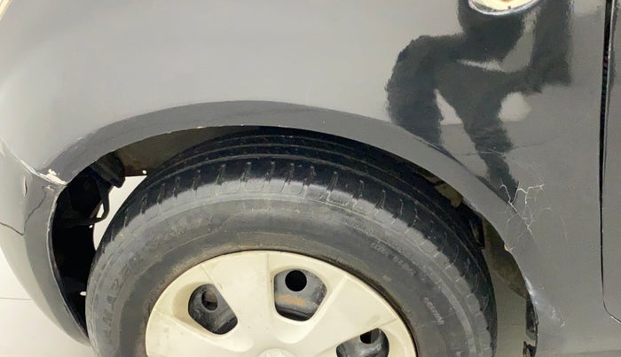 2010 Maruti Ritz VXI, Petrol, Manual, 82,020 km, Left fender - Slight discoloration