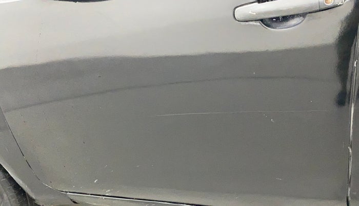 2010 Maruti Ritz VXI, Petrol, Manual, 82,020 km, Front passenger door - Minor scratches