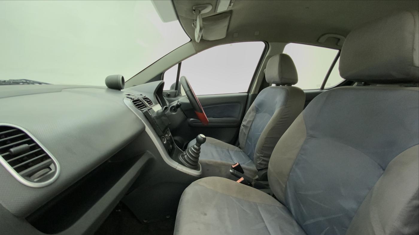 2010 Maruti Ritz VXI, Petrol, Manual, 82,020 km, Right Side Front Door Cabin