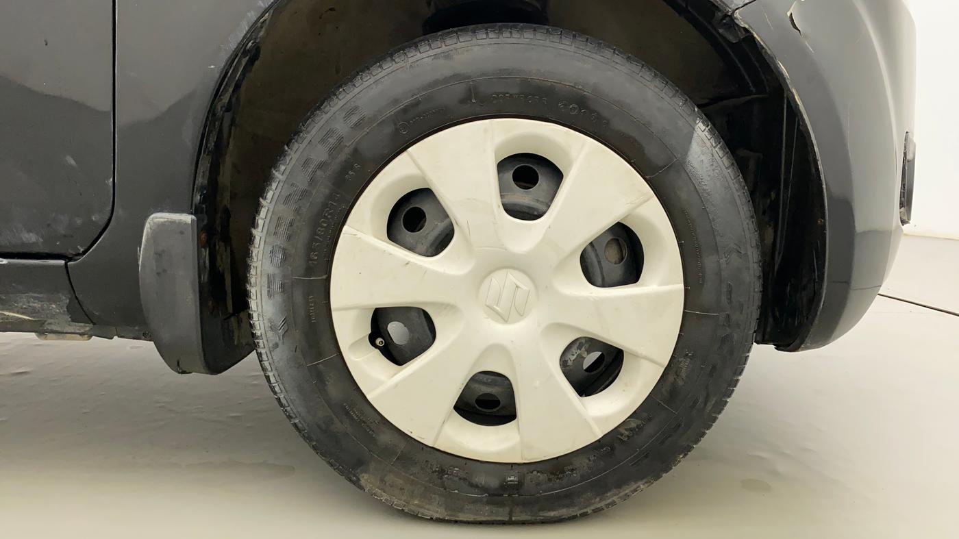 2010 Maruti Ritz VXI, Petrol, Manual, 82,020 km, Right Front Wheel