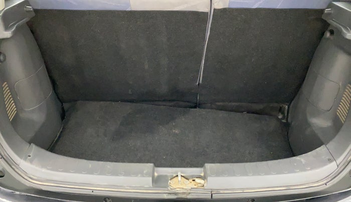 2010 Maruti Ritz VXI, Petrol, Manual, 82,020 km, Boot Inside