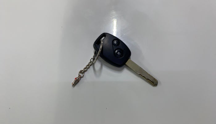 2014 Honda Amaze 1.2L I-VTEC S, Petrol, Manual, 58,085 km, Key Close Up