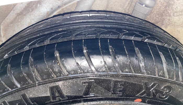 2014 Honda Amaze 1.2L I-VTEC S, Petrol, Manual, 58,085 km, Left Rear Tyre Tread