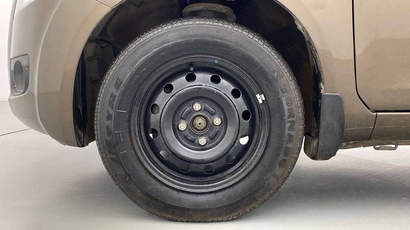 2011 Maruti Ritz VDI, Diesel, Manual, 61,784 km, Left Front Wheel