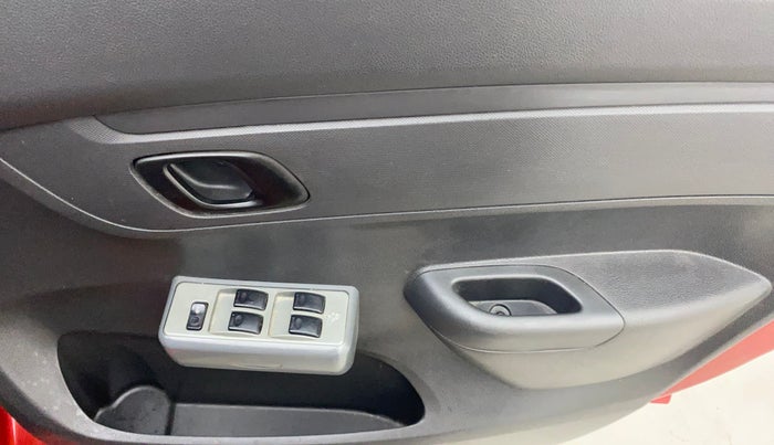 2016 Renault Kwid RXL, Petrol, Manual, 33,734 km, Driver Side Door Panels Control